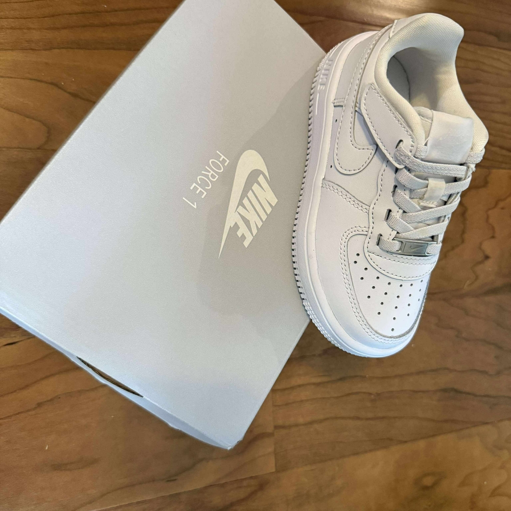 Nike White Air Force 1 Sneakers